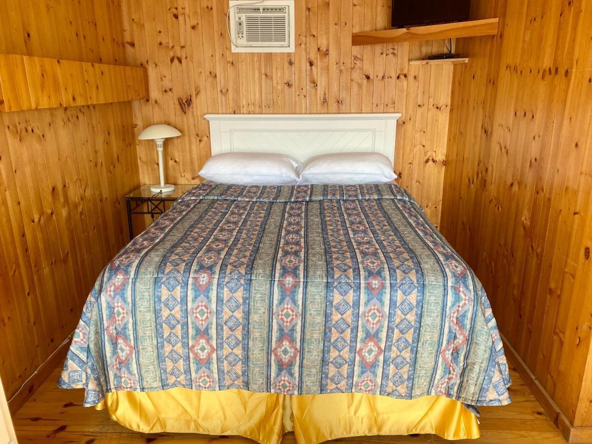 The Waterfront Motel Grand Barachois Экстерьер фото