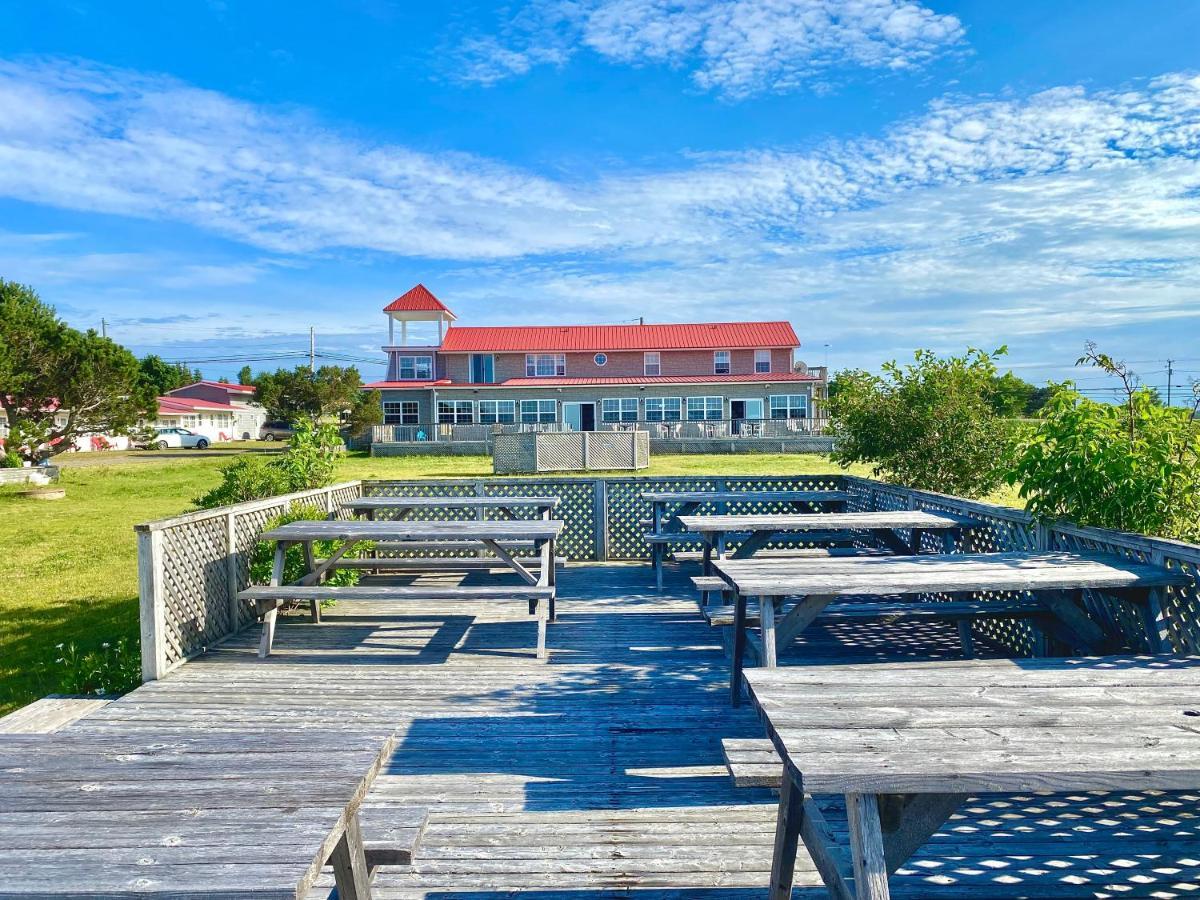 The Waterfront Motel Grand Barachois Экстерьер фото