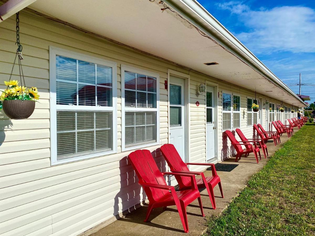 The Waterfront Motel Grand Barachois Экстерьер фото