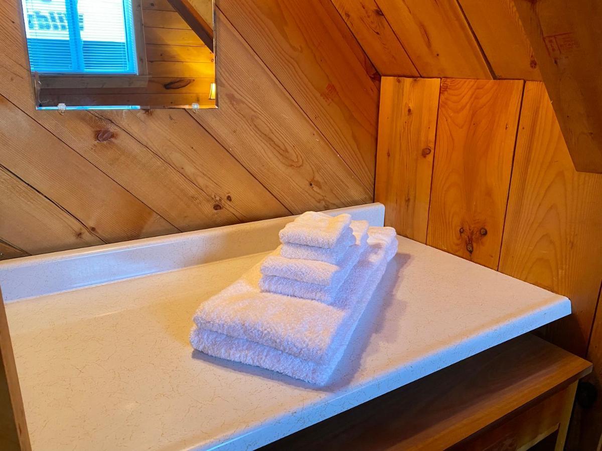 The Waterfront Motel Grand Barachois Экстерьер фото
