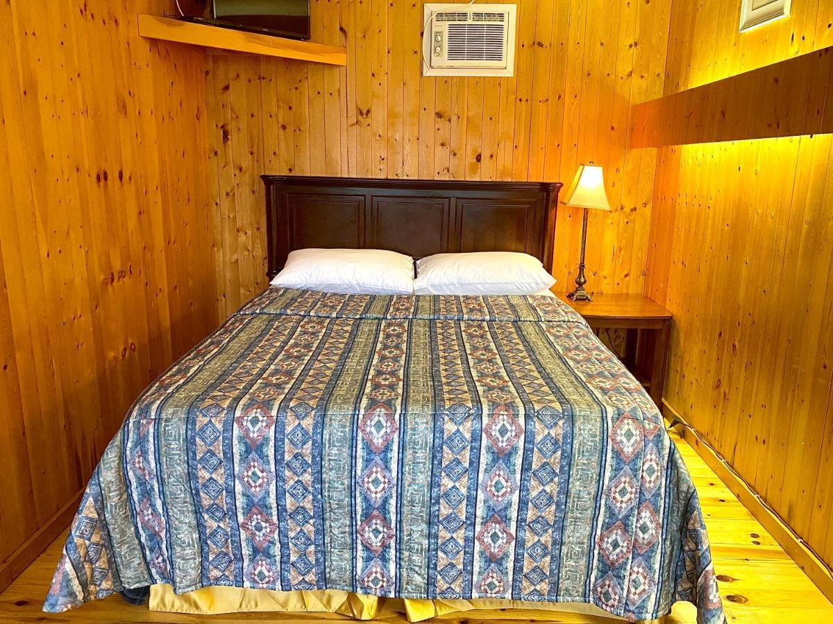 The Waterfront Motel Grand Barachois Экстерьер фото