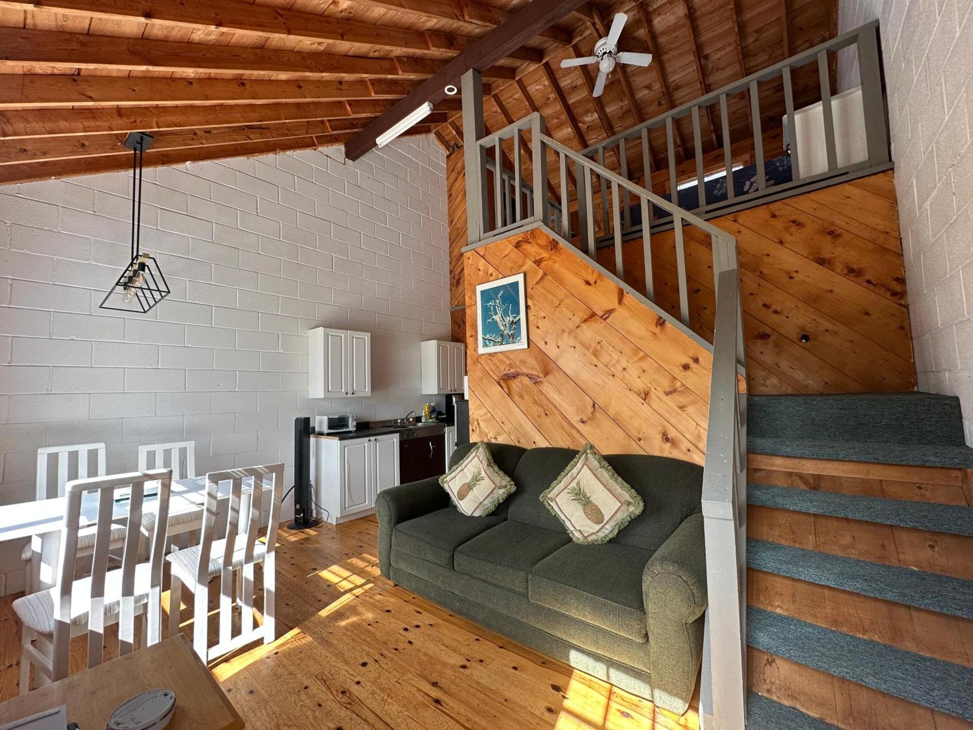 The Waterfront Motel Grand Barachois Экстерьер фото