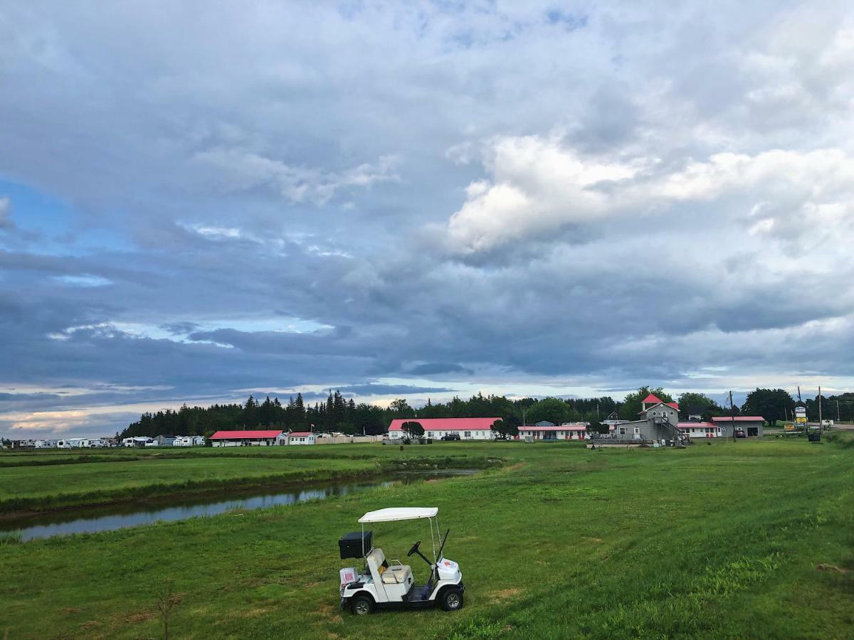 The Waterfront Motel Grand Barachois Экстерьер фото